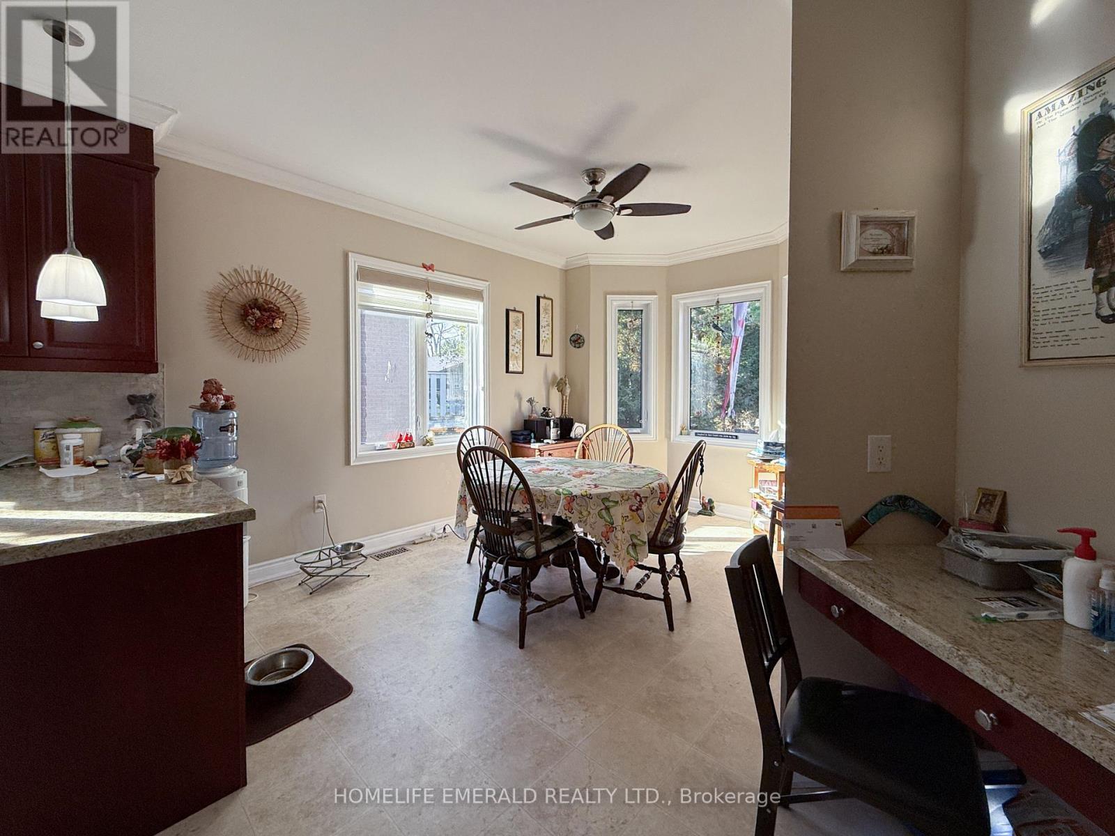 17 Tree Top Street, Essa, ON - Indoor Photo Showing Dining Room