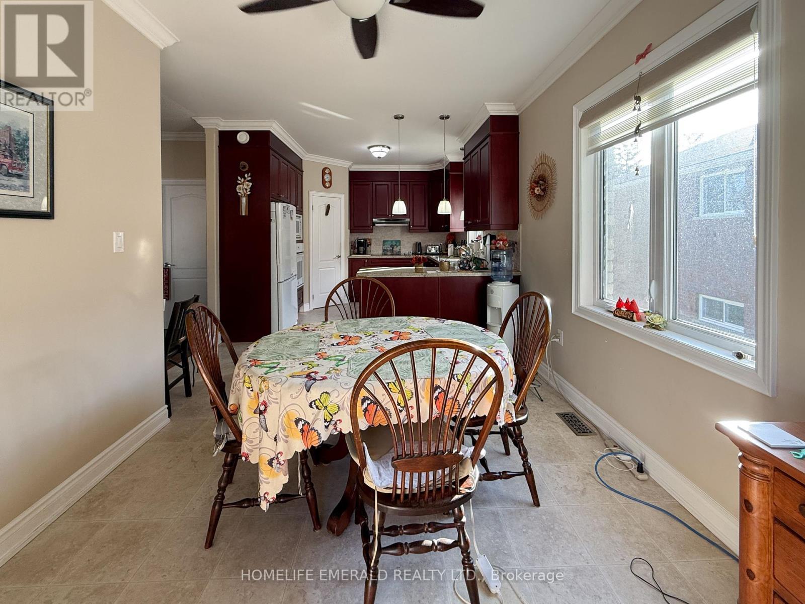 17 Tree Top Street, Essa, ON - Indoor Photo Showing Dining Room