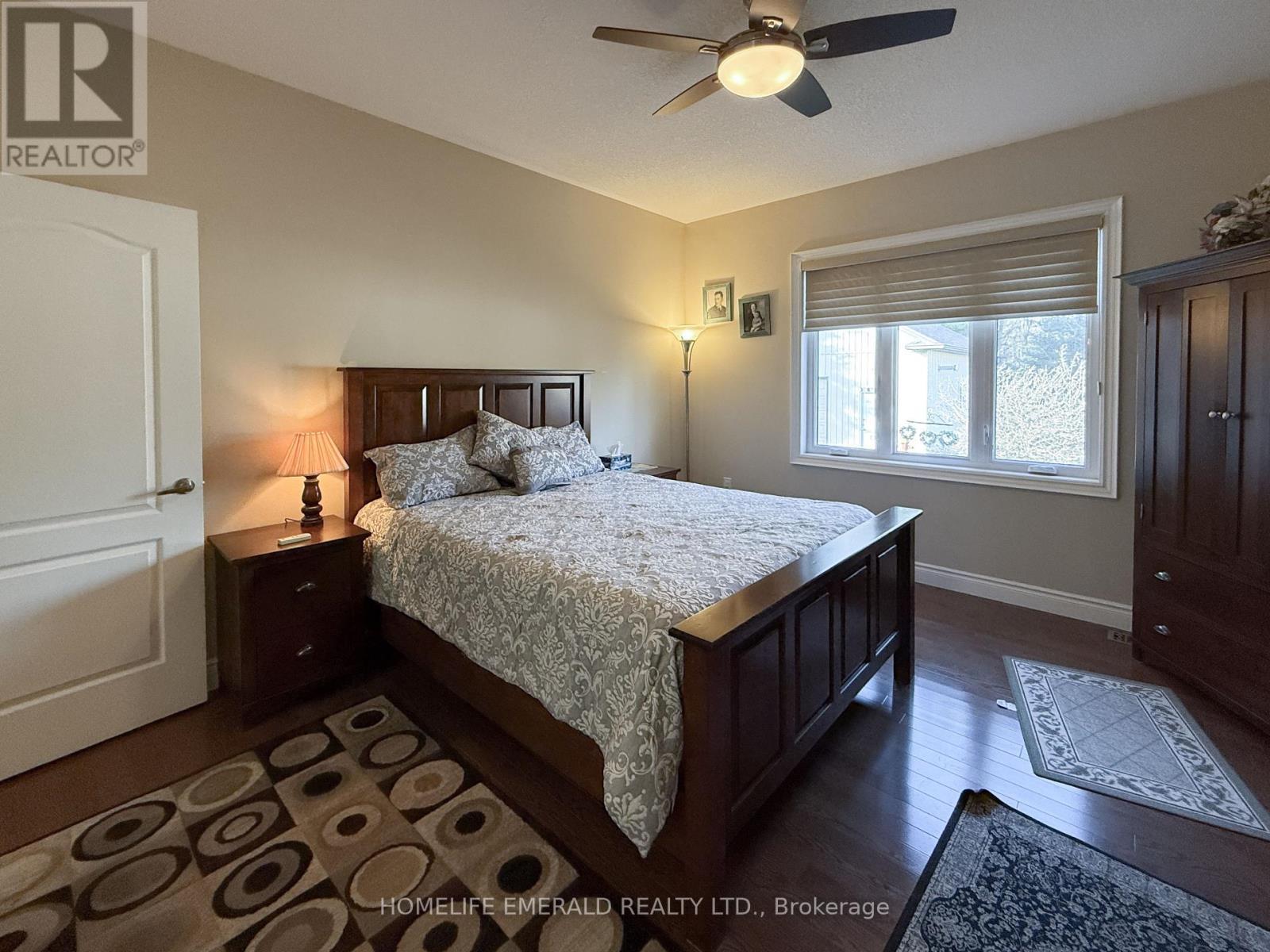 17 Tree Top Street, Essa, ON - Indoor Photo Showing Bedroom
