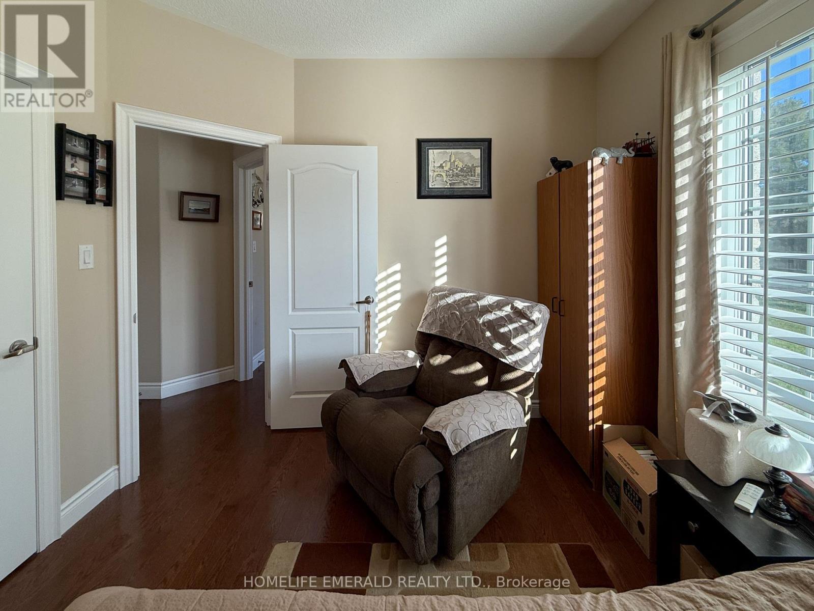 17 Tree Top Street, Essa, ON - Indoor