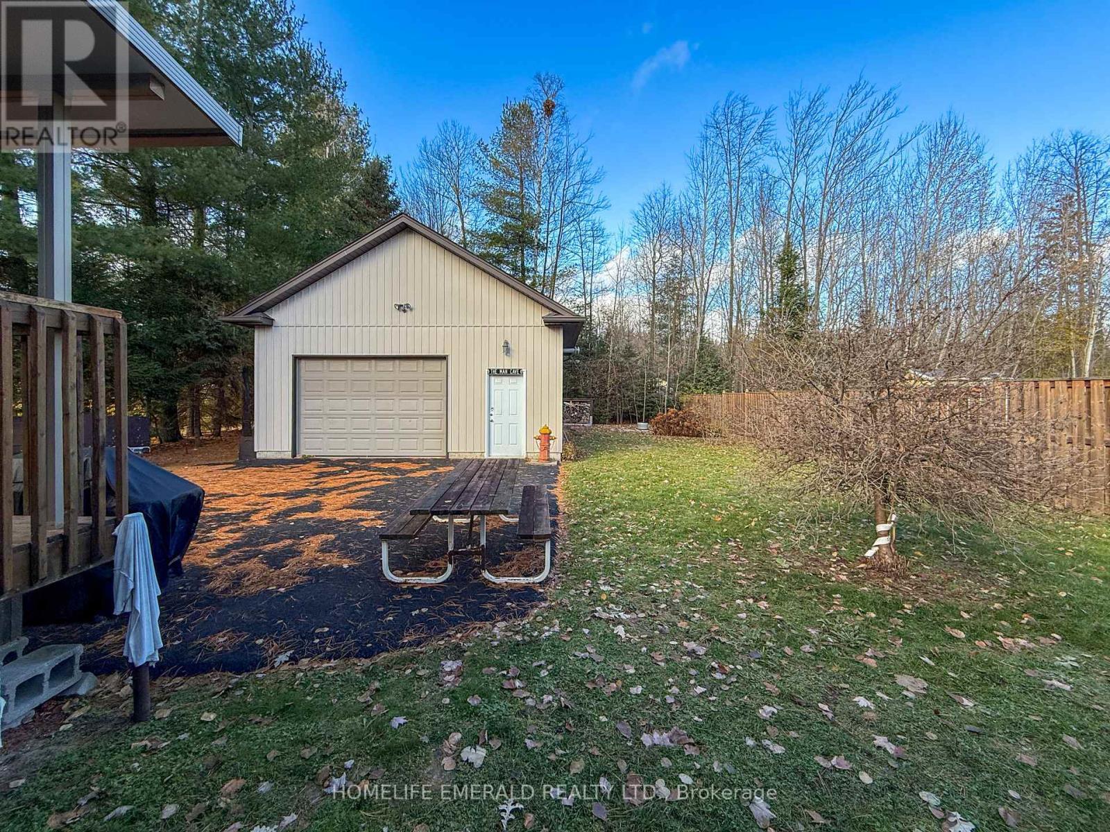 17 Tree Top Street, Essa, ON - Outdoor