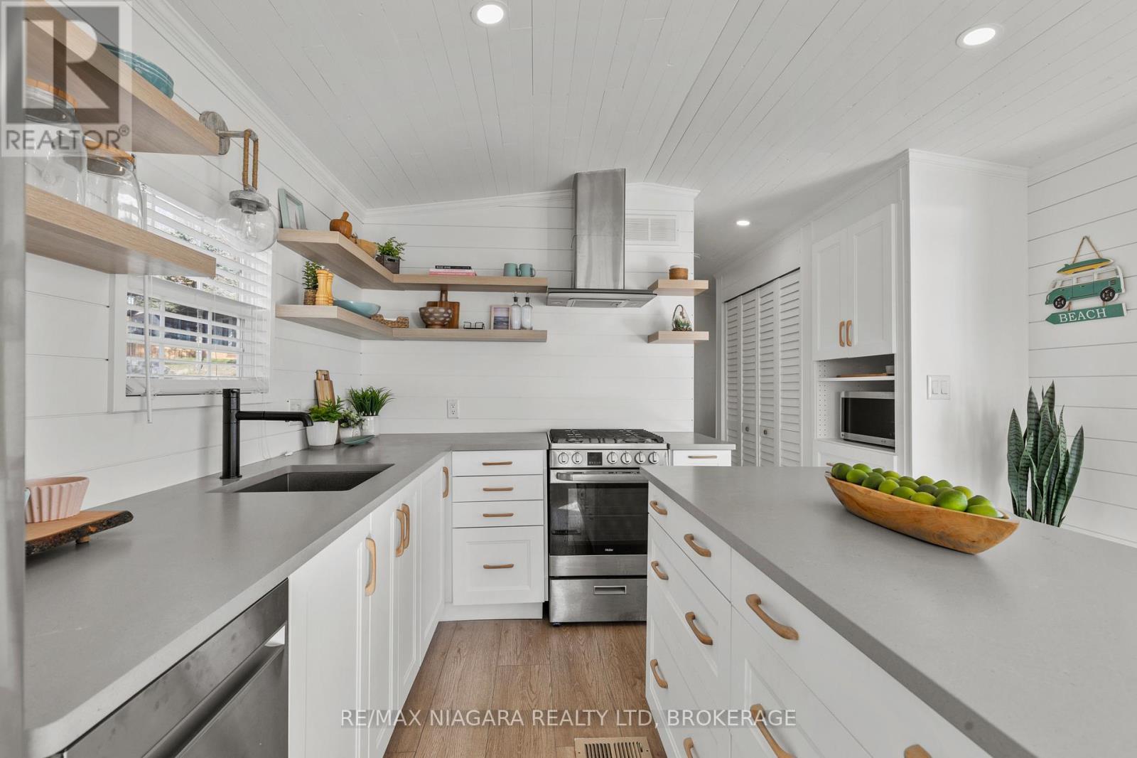 490 Empire Road, Port Colborne (Sherkston), ON