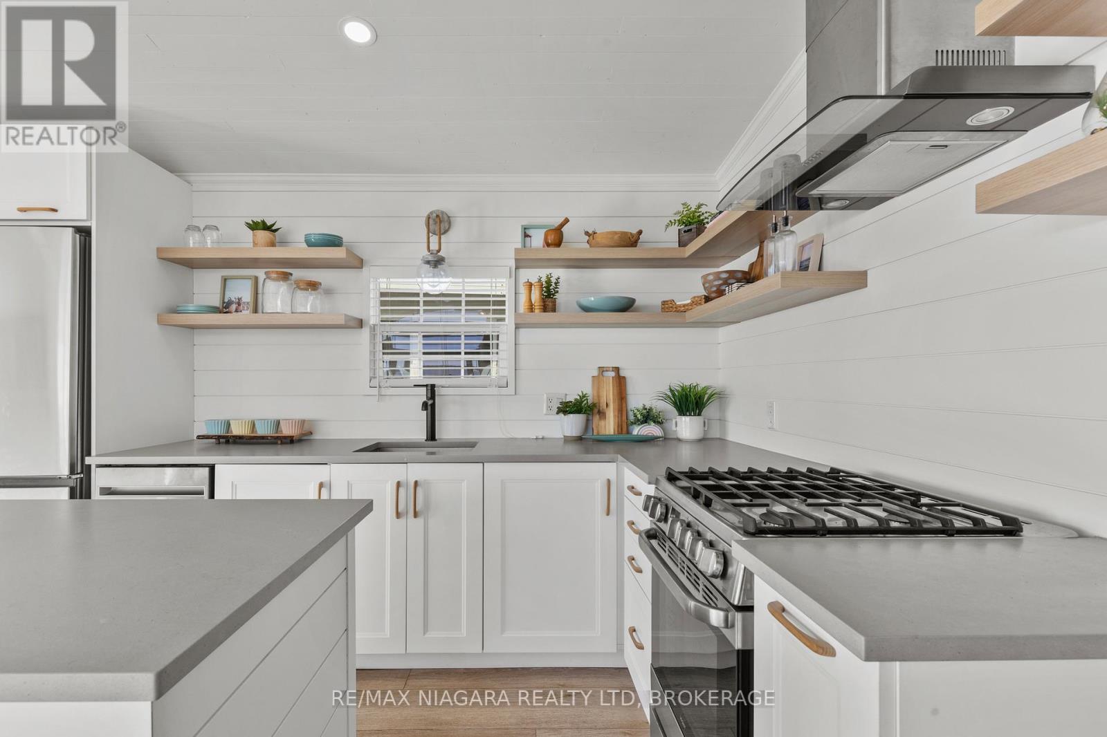 490 Empire Road, Port Colborne (Sherkston), ON