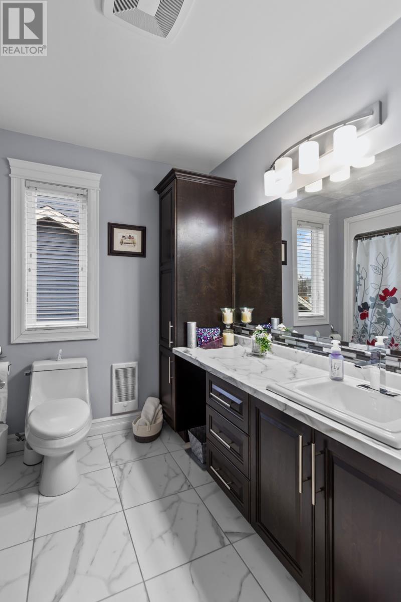 5 Lake Wynds Drive, Paradise, NL - Indoor Photo Showing Bathroom