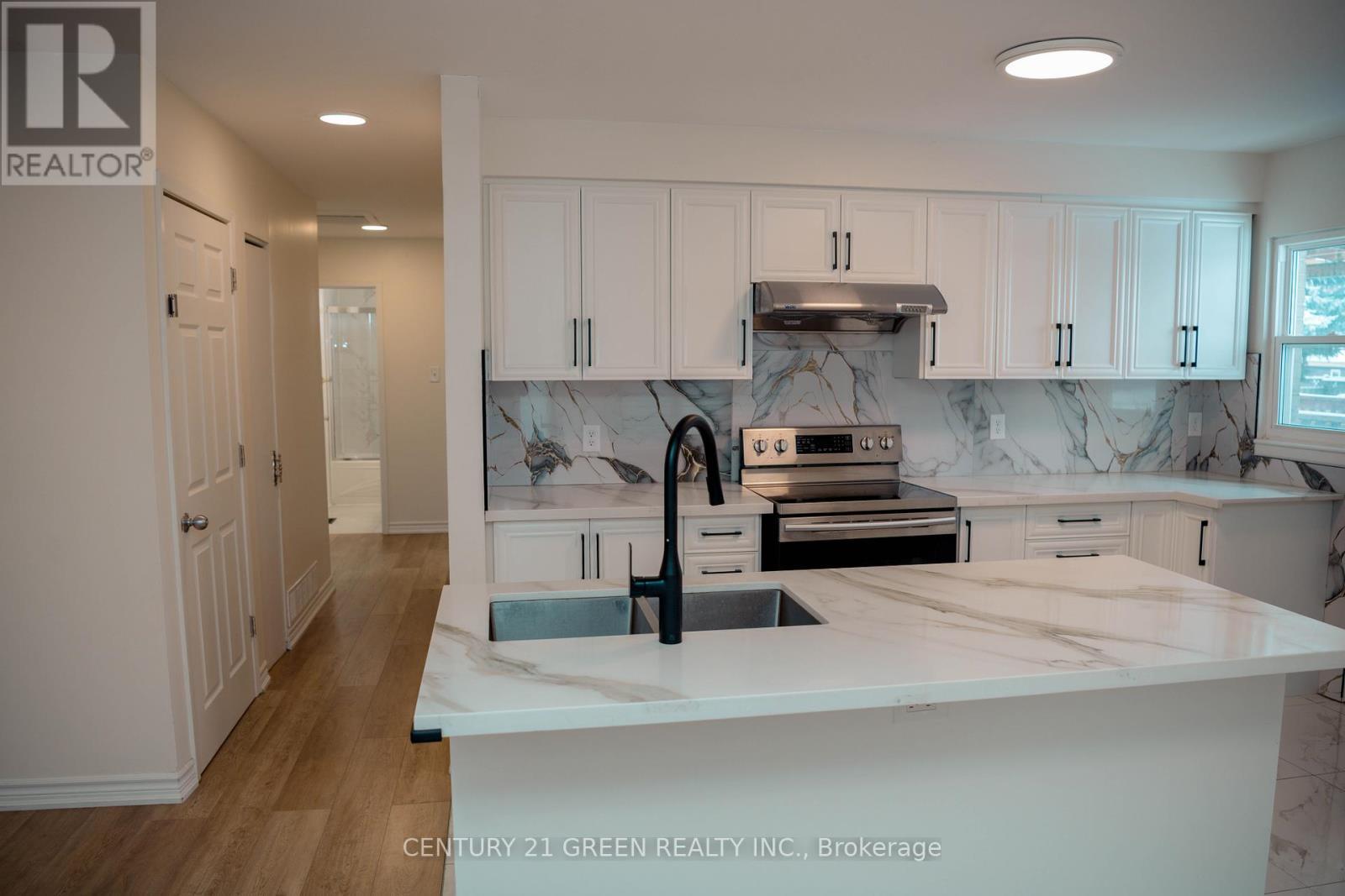 Main - 139 Rutherford Road N, Brampton, ON - Indoor Photo Showing Kitchen