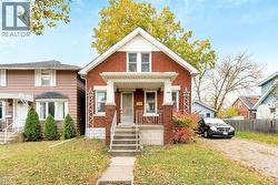 955 PILLETTE ROAD Unit# HOUSE Windsor, ON N8Y 3B7