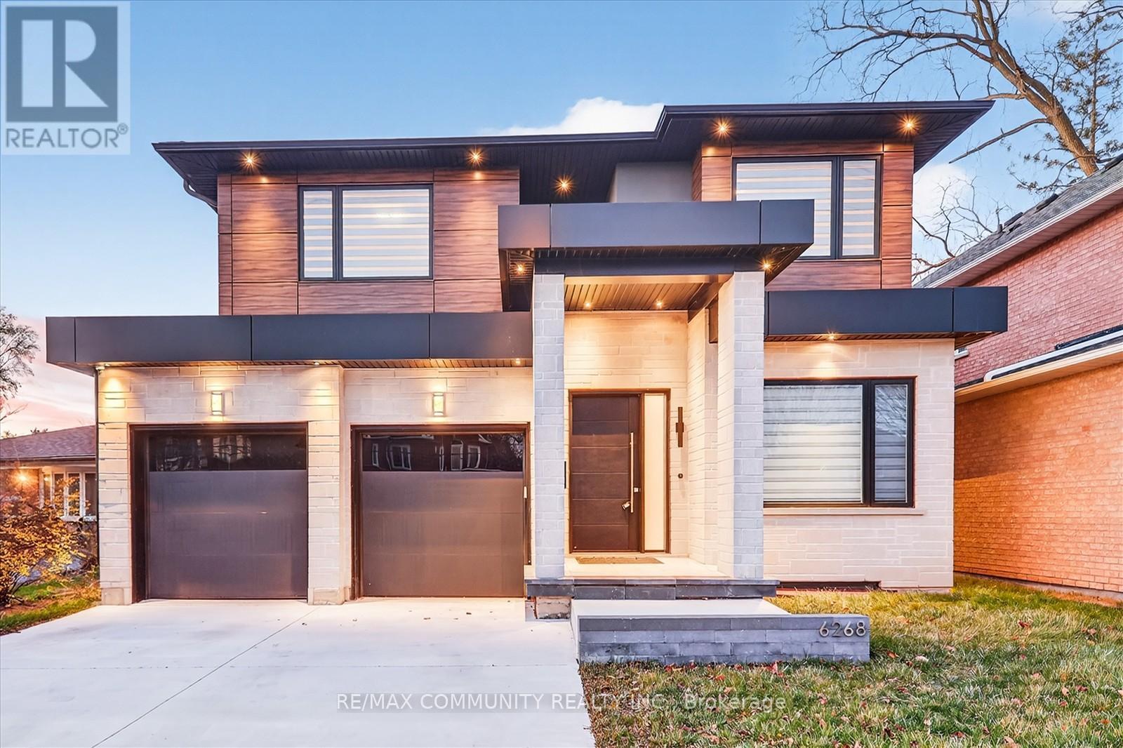 6268 Kingston Road, Toronto, ON - Outdoor