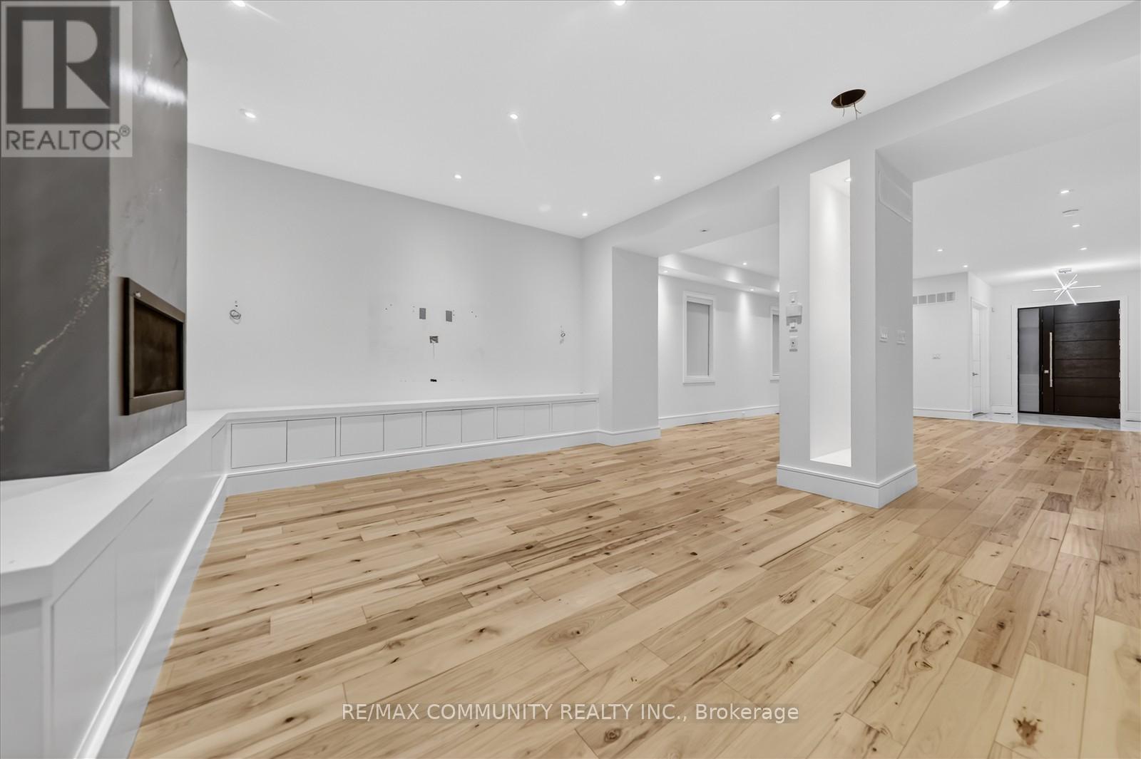 6268 Kingston Road, Toronto, ON - Indoor Photo Showing Other Room