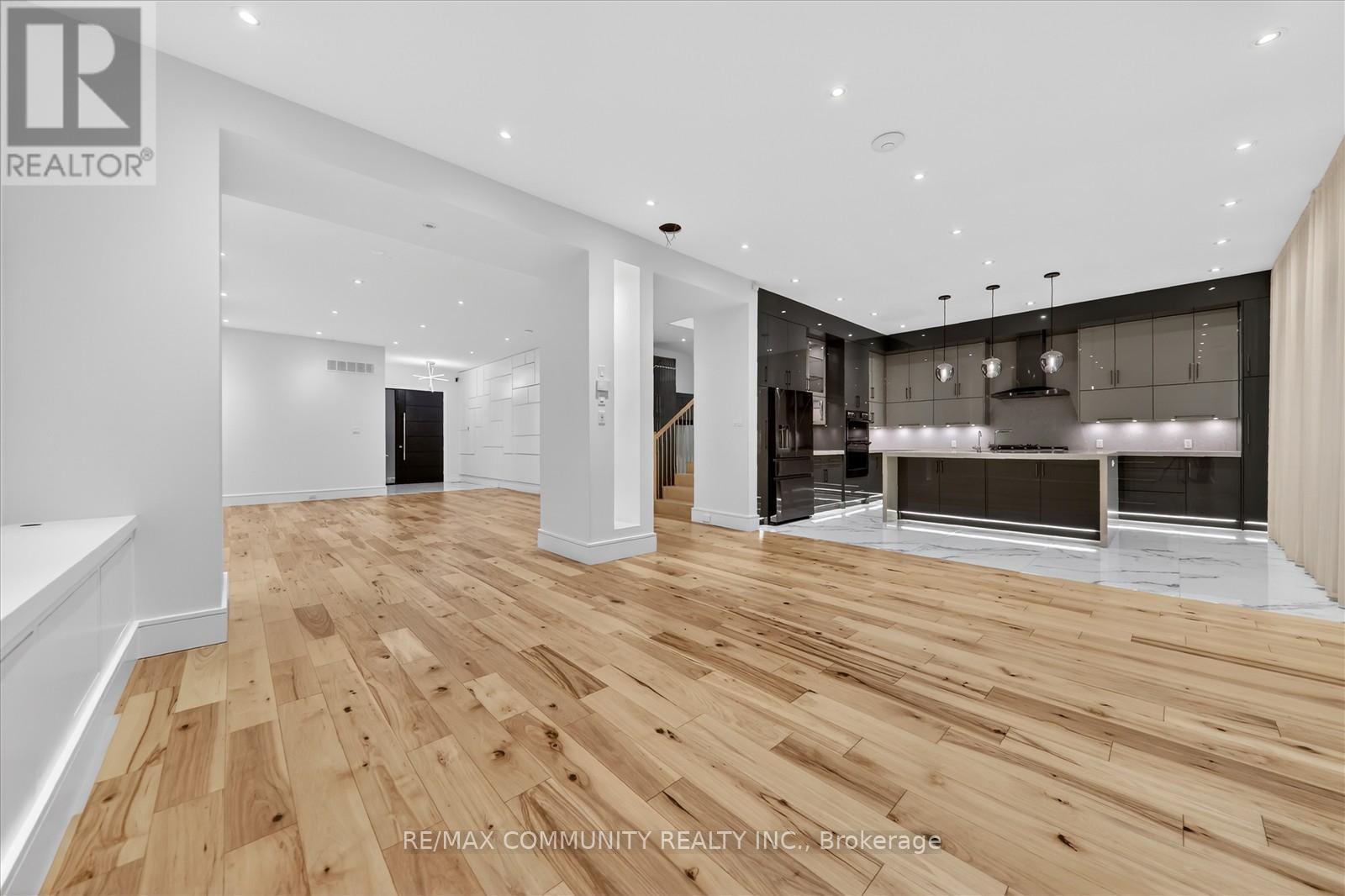 6268 Kingston Road, Toronto, ON - Indoor Photo Showing Other Room