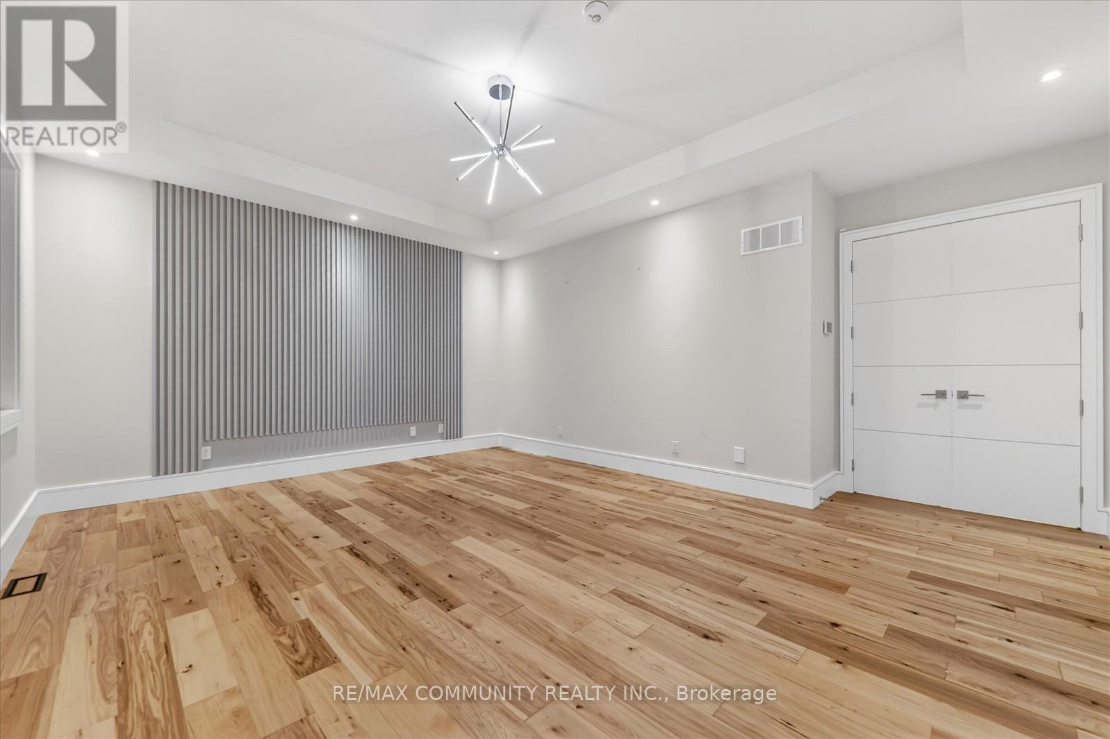 6268 Kingston Road, Toronto, ON - Indoor Photo Showing Other Room