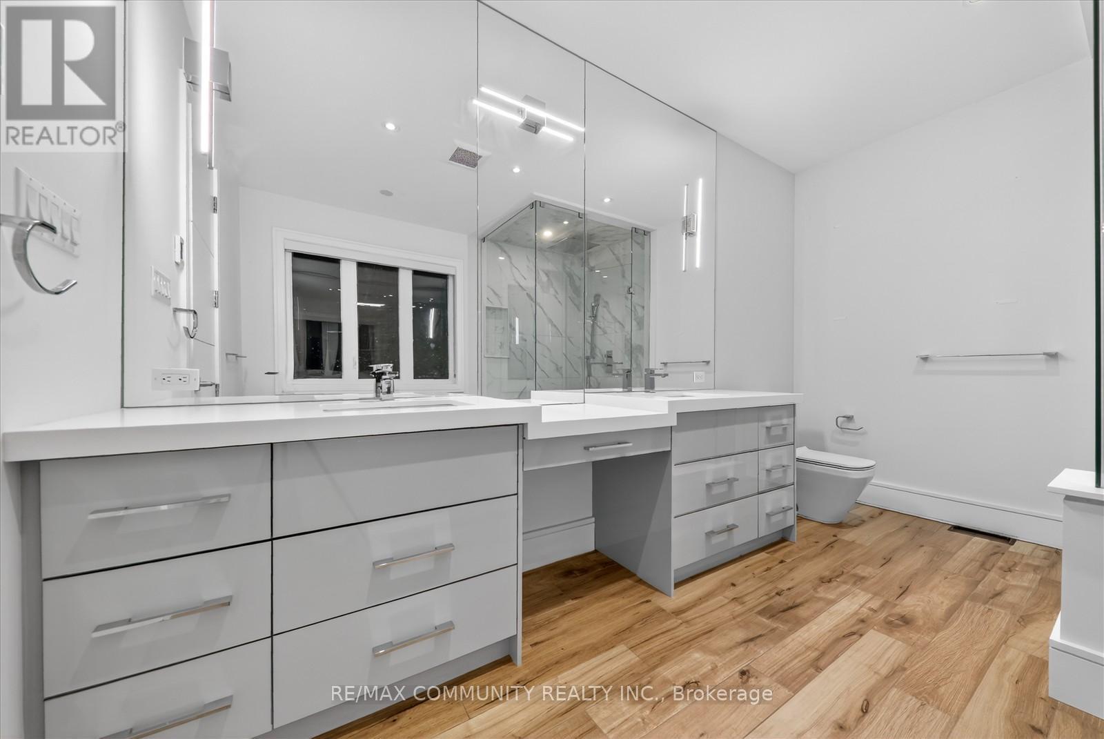 6268 Kingston Road, Toronto, ON - Indoor Photo Showing Bathroom
