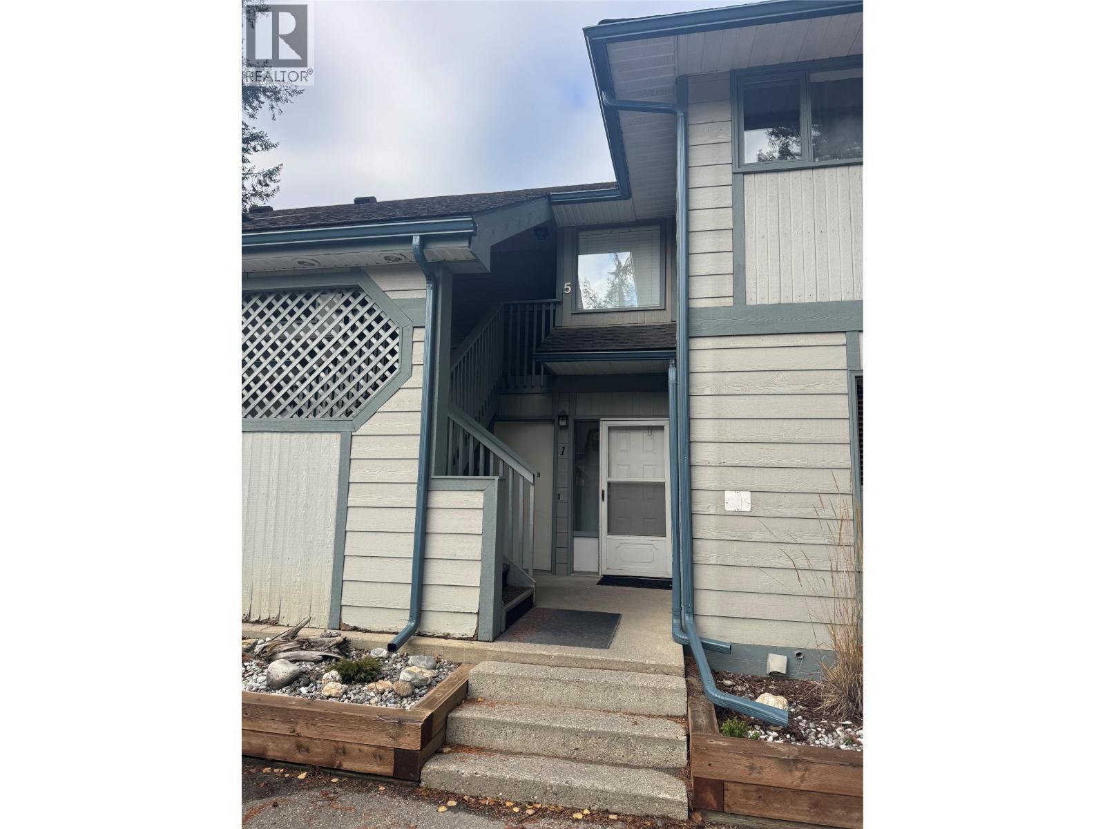 Front. (Door is upstairs). - 1211 9Th Street Unit# 5, Golden, BC - Outdoor