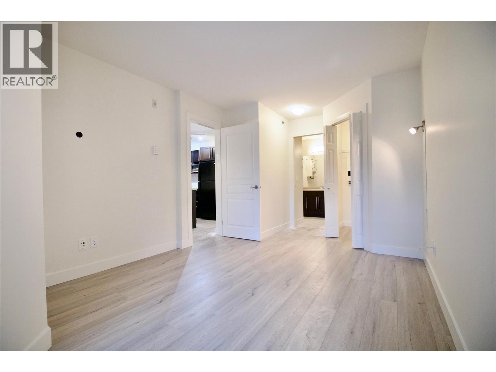 1099 Sunset Drive Unit# 441, Kelowna, BC - Indoor Photo Showing Other Room