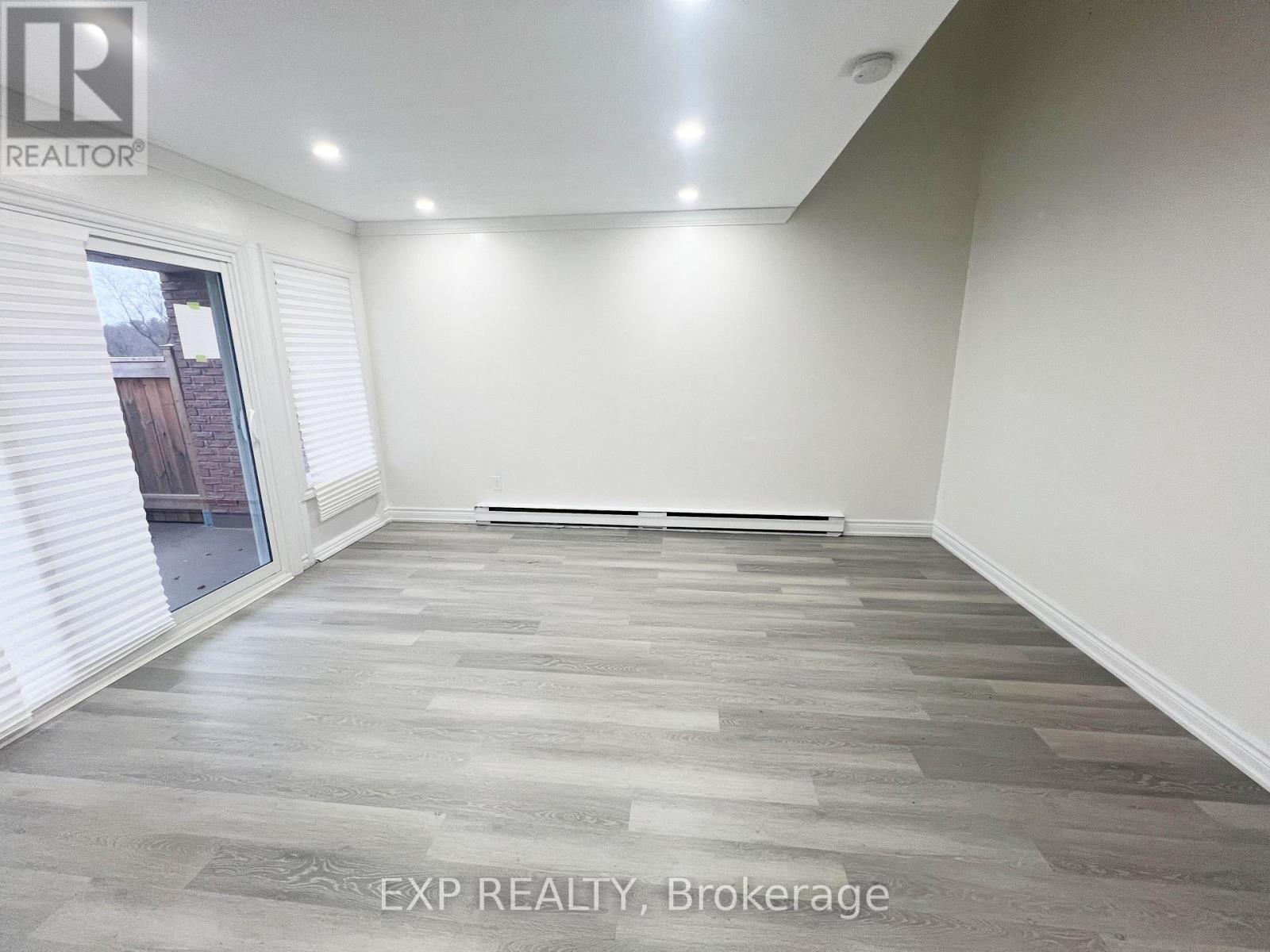 120 - 248 Milestone Crescent, Aurora, ON - Indoor Photo Showing Other Room