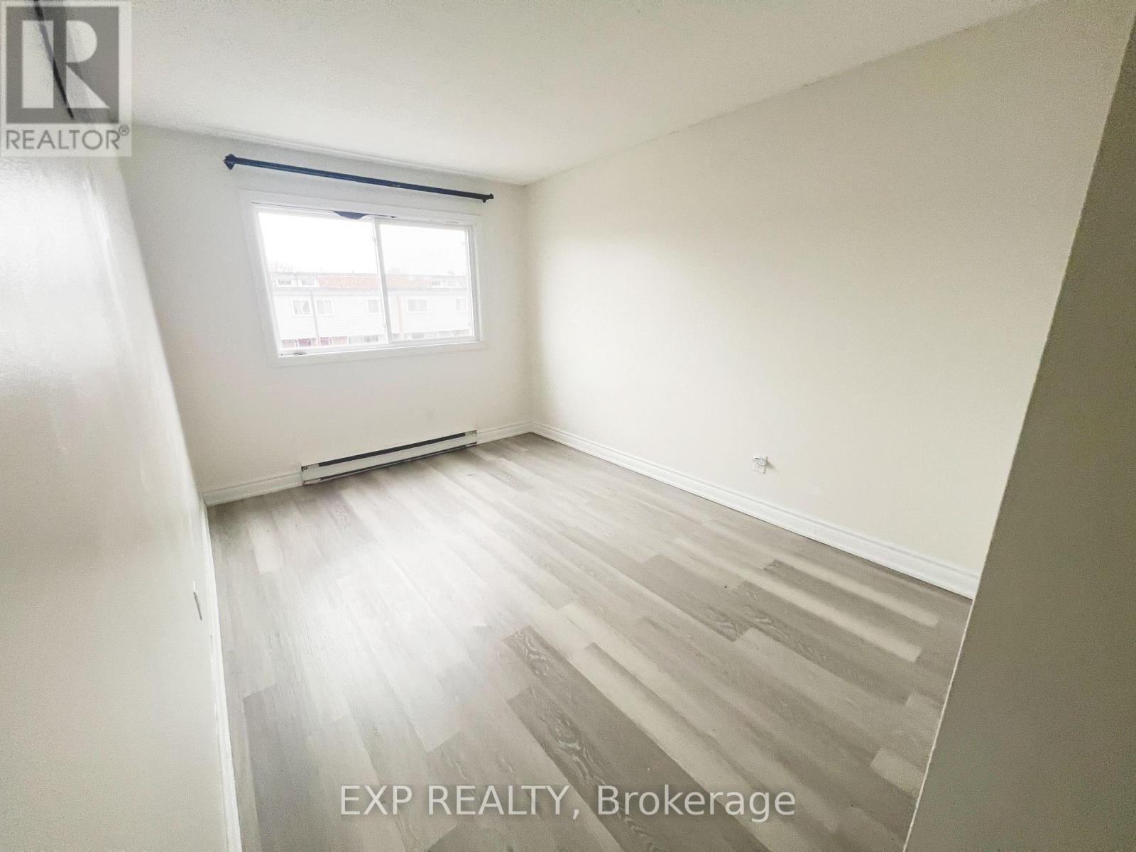 120 - 248 Milestone Crescent, Aurora, ON - Indoor Photo Showing Other Room