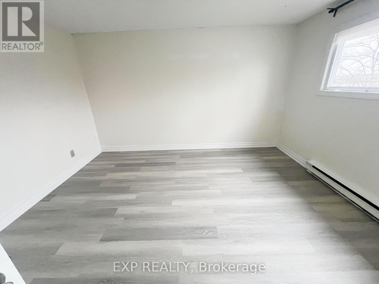 120 - 248 Milestone Crescent, Aurora, ON - Indoor Photo Showing Other Room