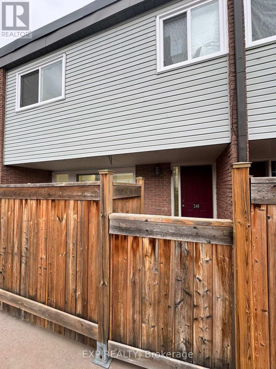 120 - 248 Milestone Crescent, Aurora, ON - Outdoor With Exterior