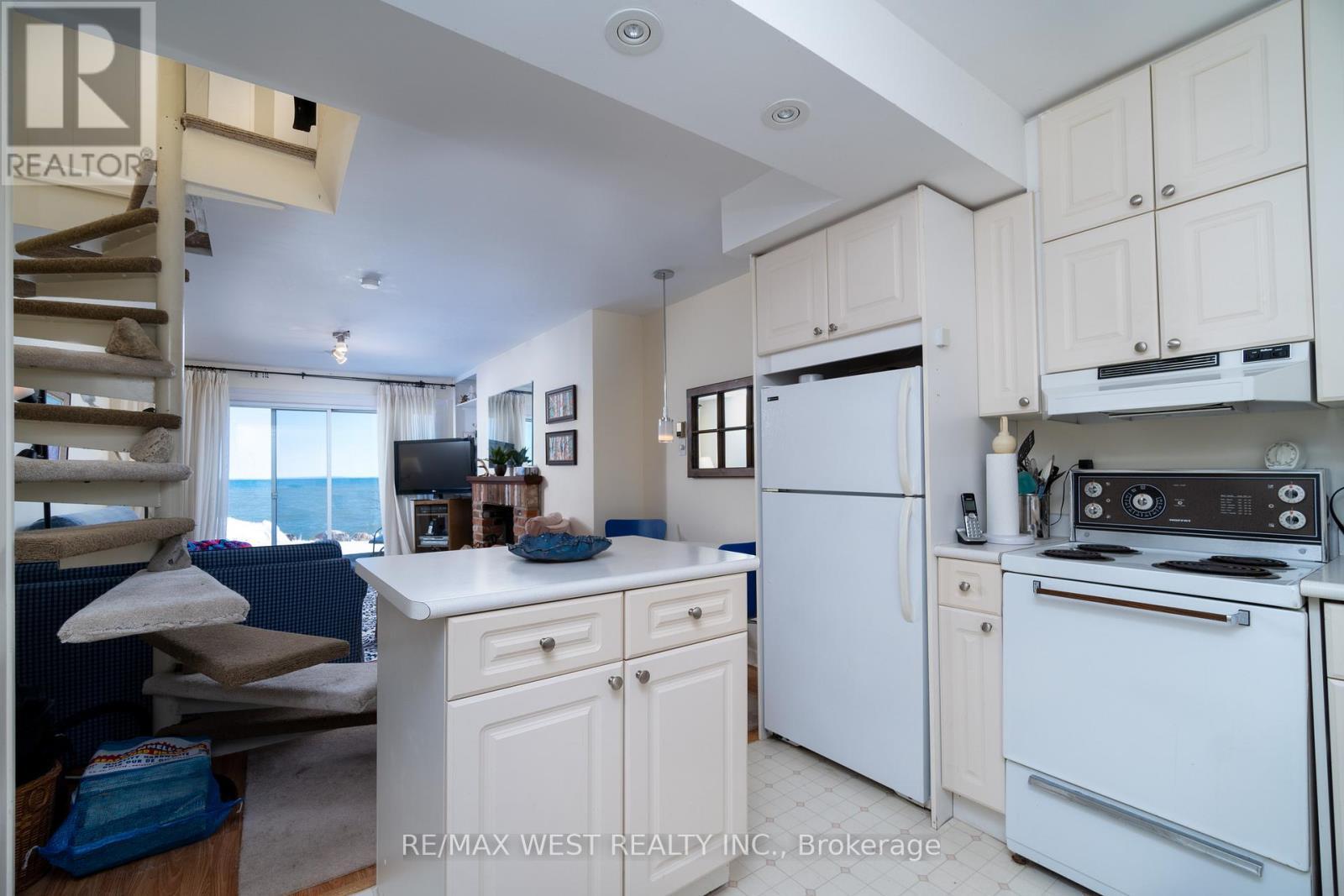 12A - 209513 Hwy 26, Blue Mountains, ON - Indoor Photo Showing Kitchen