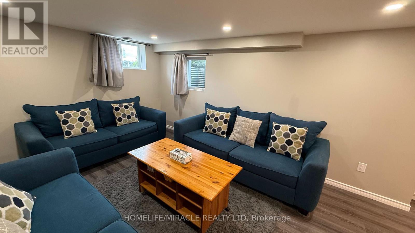 Bsmt - 2256 Stanley Avenue, Niagara Falls, ON - Indoor Photo Showing Living Room