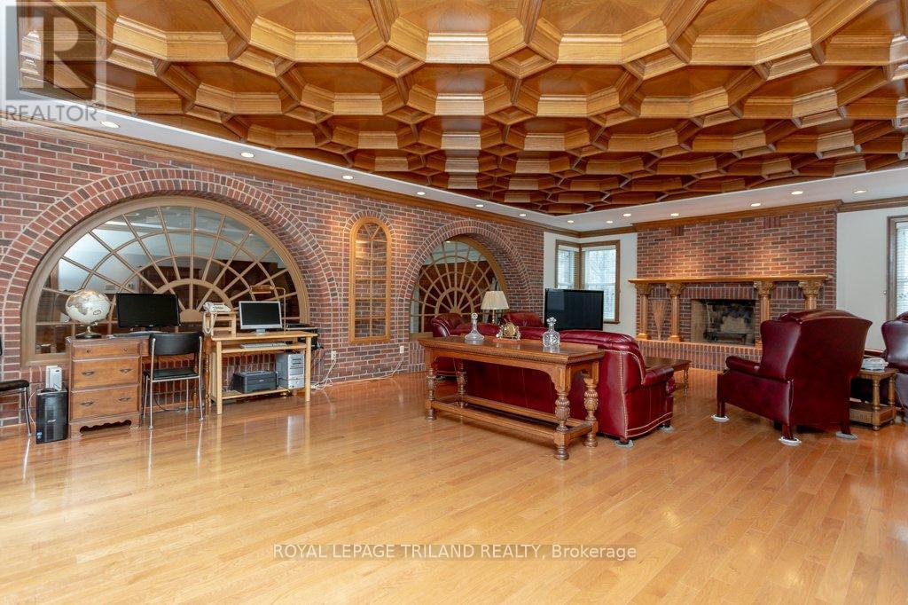 2643 Old Victoria Road, London South (South U), ON