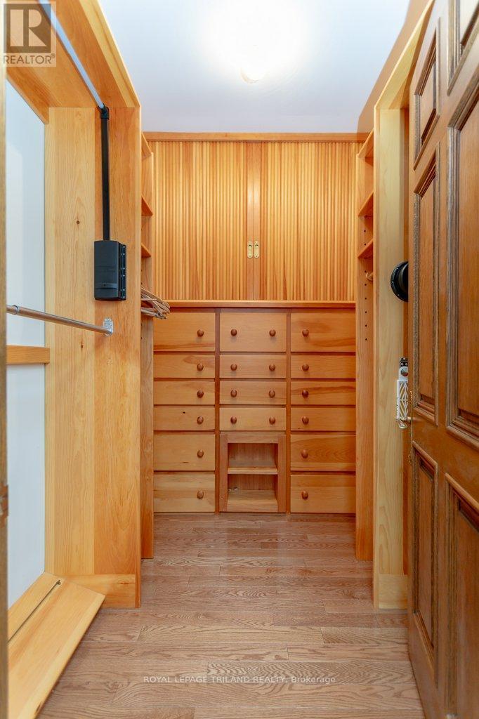 2643 Old Victoria Road, London South (South U), ON