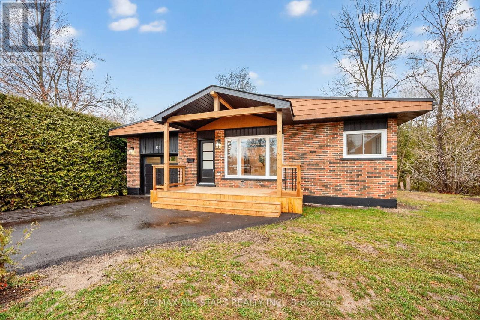 51 Garrett Drive, Georgina, ON - Outdoor