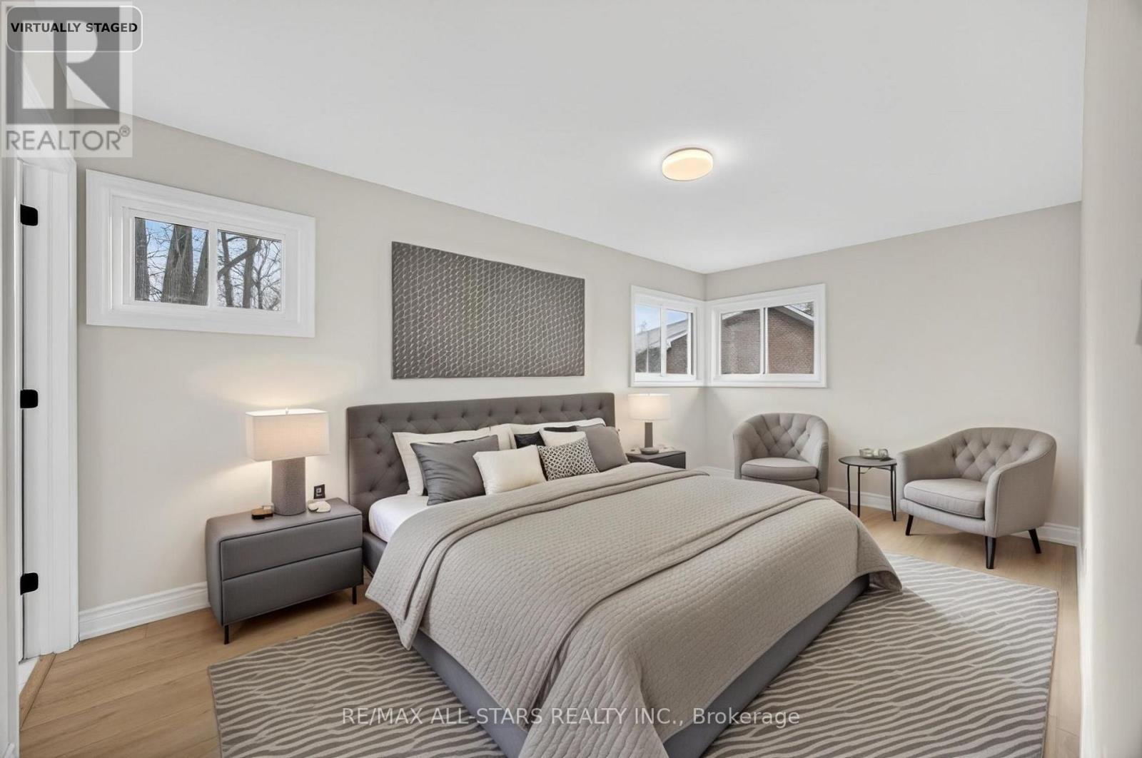 51 Garrett Drive, Georgina, ON - Indoor Photo Showing Bedroom