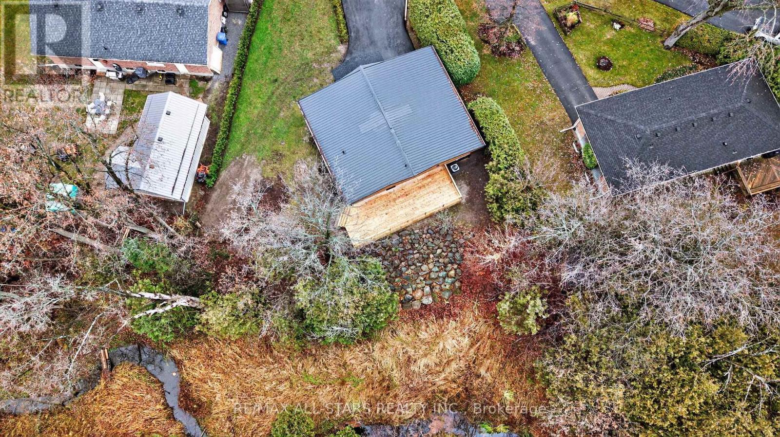 51 Garrett Drive, Georgina, ON - Outdoor