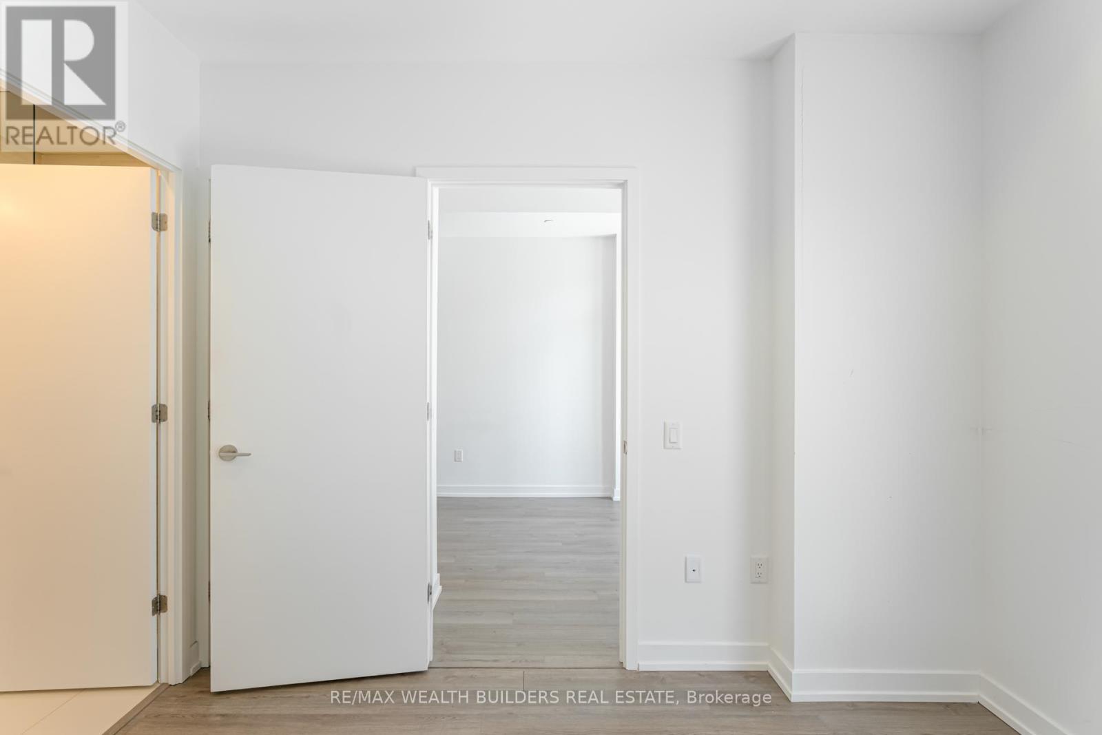 405 - 39 Roehampton Avenue, Toronto, ON - Indoor Photo Showing Other Room