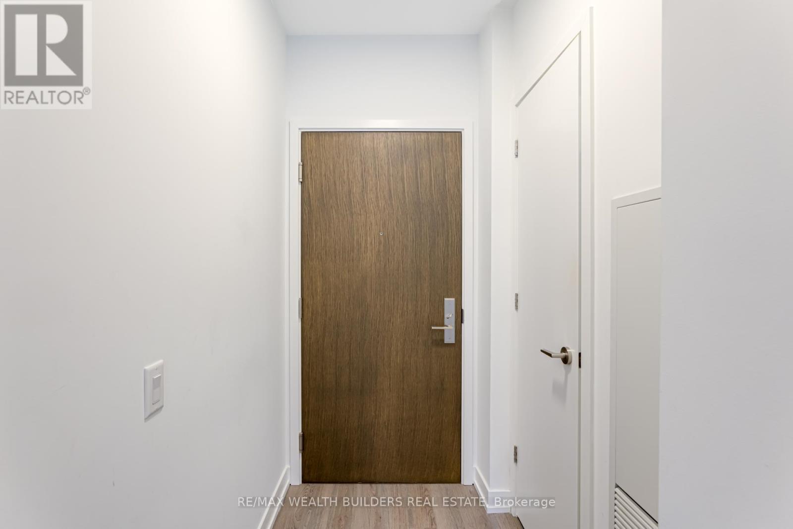405 - 39 Roehampton Avenue, Toronto, ON - Indoor Photo Showing Other Room