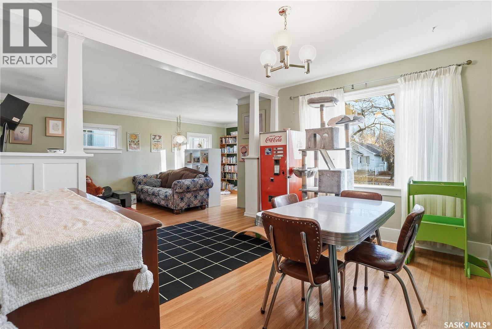 1121 C Avenue N, Saskatoon, SK - Indoor