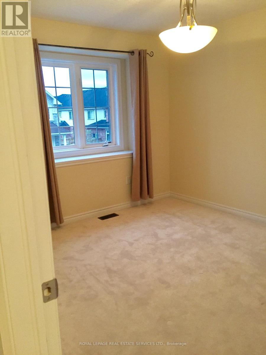 576 Murray Meadows Place, Milton, ON - Indoor Photo Showing Other Room