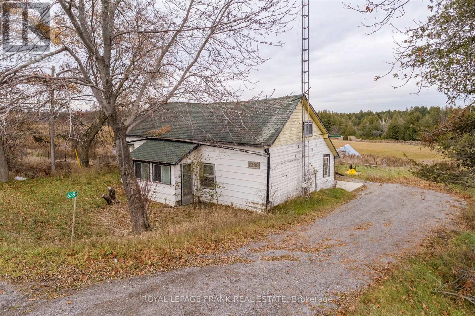 639 County Rd 4, Douro-Dummer, ON