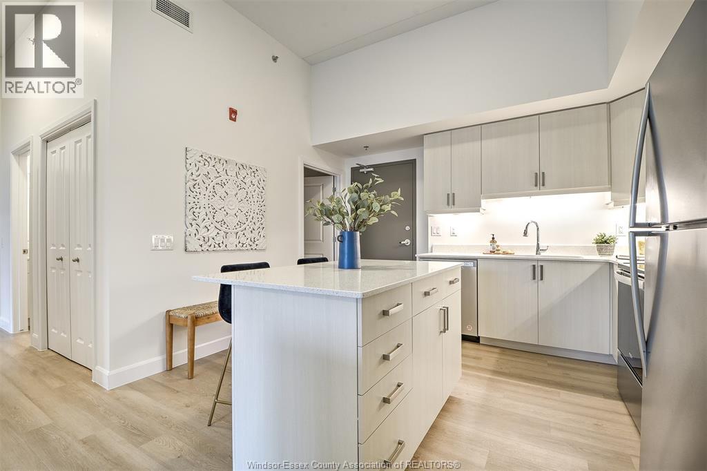 207 Brock Unit# 116, Amherstburg, ON - Indoor Photo Showing Kitchen With Upgraded Kitchen