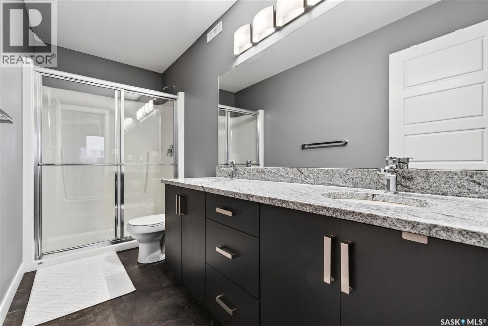 5669 Glide Crescent, Regina, SK - Indoor Photo Showing Bathroom
