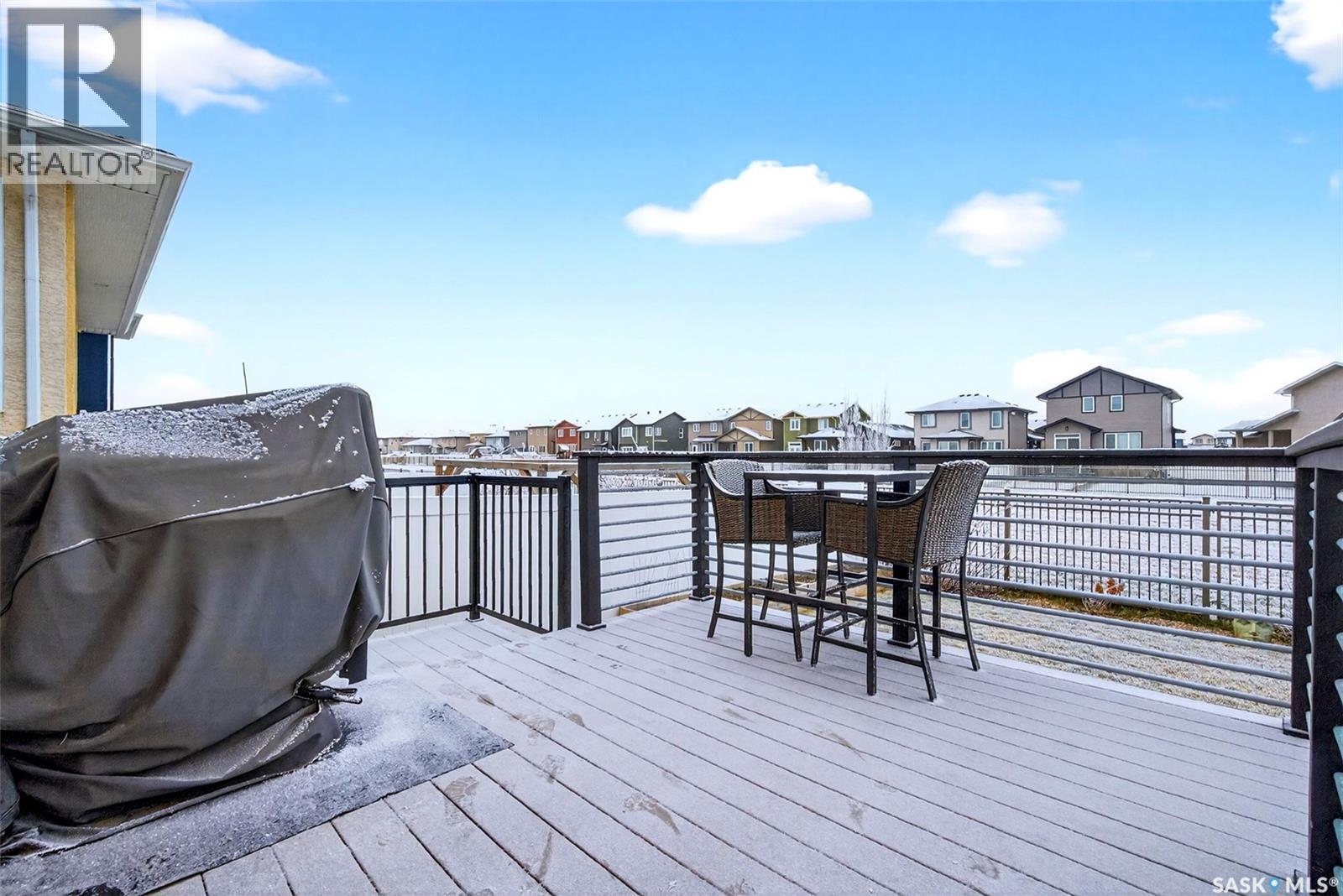 5669 Glide Crescent, Regina, SK - Outdoor With Deck Patio Veranda