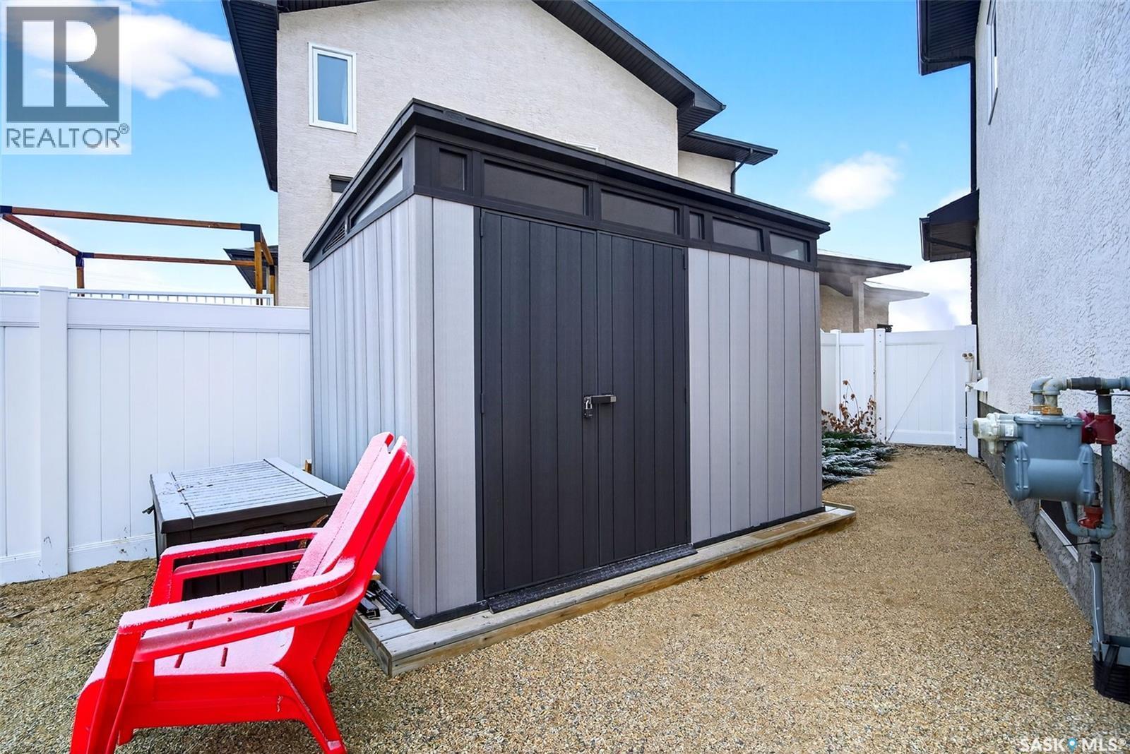 5669 Glide Crescent, Regina, SK - Outdoor With Exterior