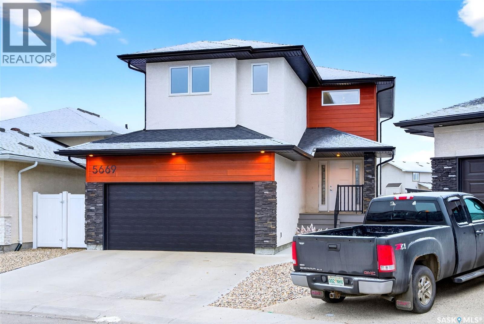 5669 Glide Crescent, Regina, SK - Outdoor