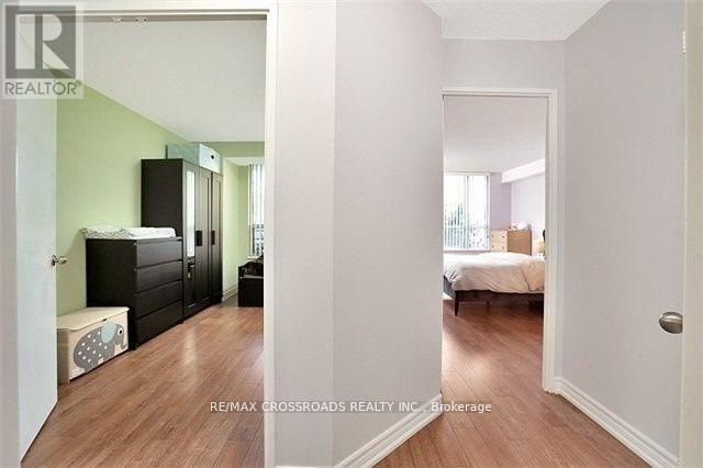 410 - 100 Upper Madison Avenue, Toronto, ON - Indoor