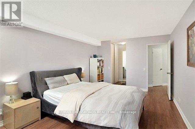 410 - 100 Upper Madison Avenue, Toronto, ON - Indoor Photo Showing Bedroom