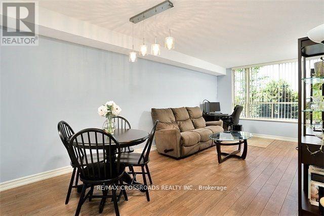 410 - 100 Upper Madison Avenue, Toronto, ON - Indoor