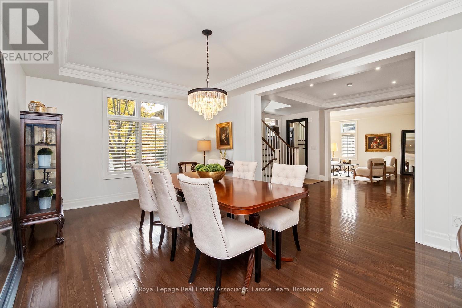 562 Gladwyne Court, Mississauga, ON - Indoor Photo Showing Dining Room