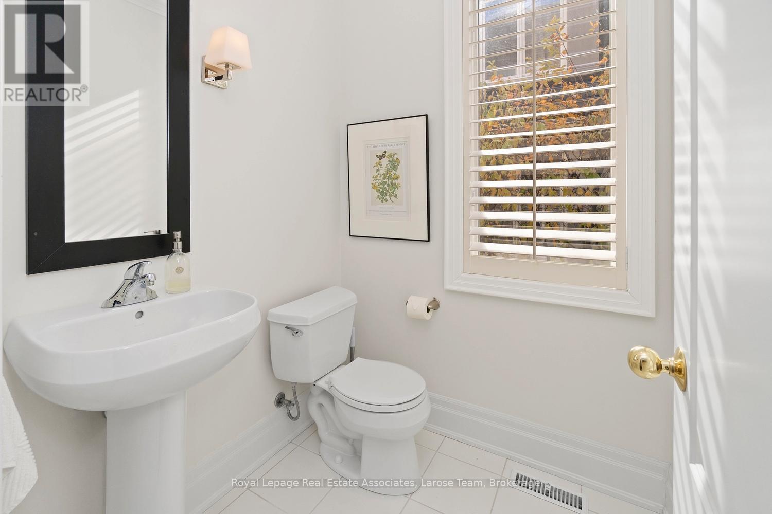562 Gladwyne Court, Mississauga, ON - Indoor Photo Showing Bathroom