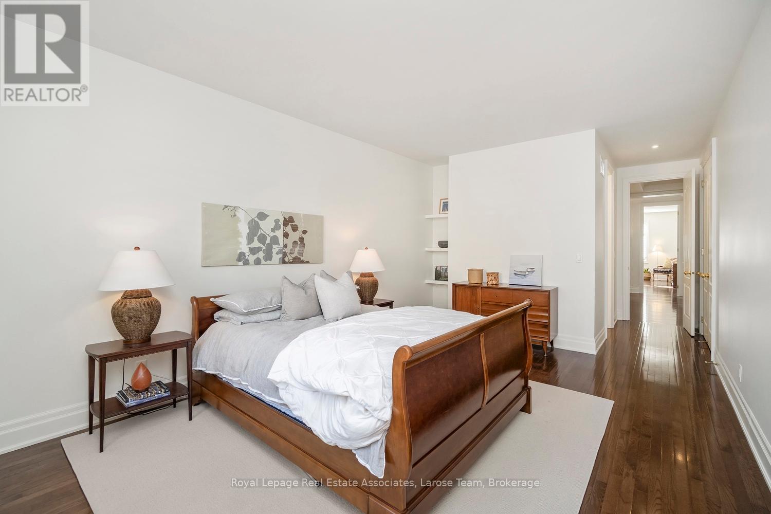 562 Gladwyne Court, Mississauga, ON - Indoor Photo Showing Bedroom