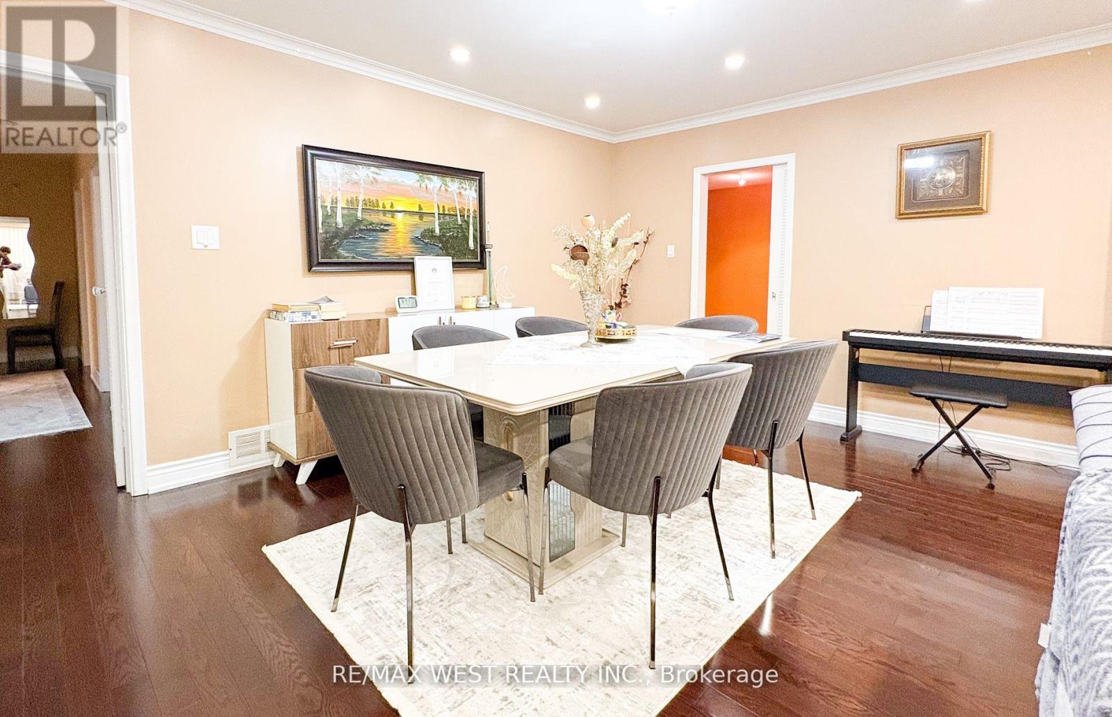 Main - 5 Arlstan Drive, Toronto, ON - Indoor Photo Showing Dining Room