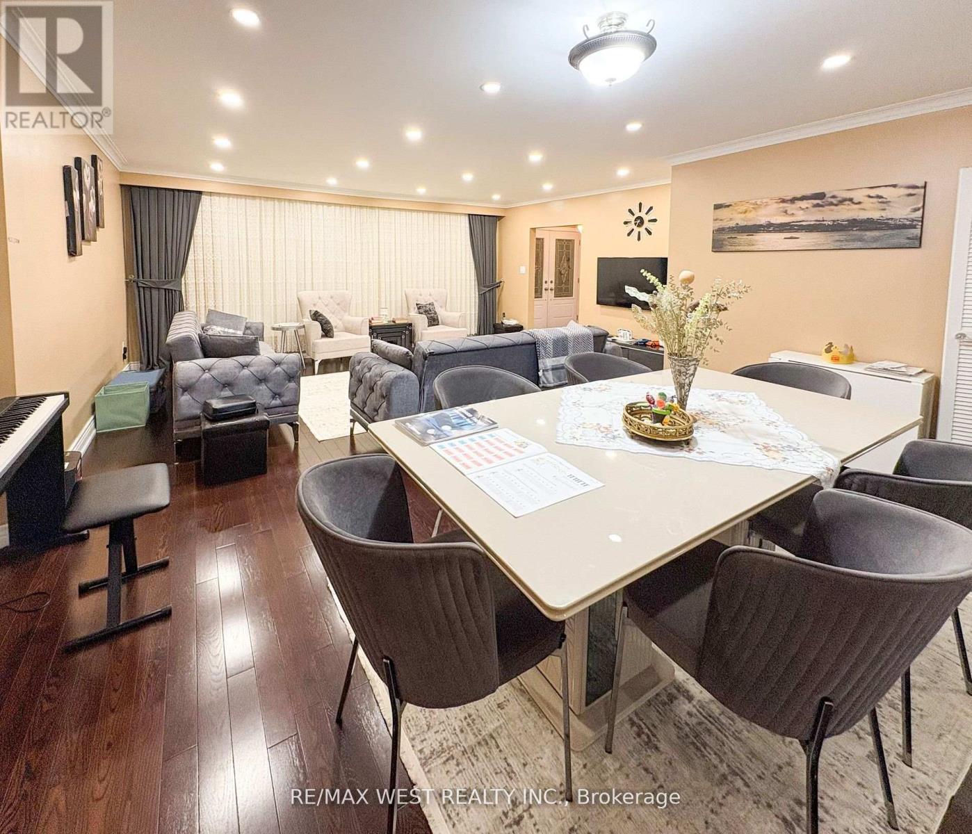 Main - 5 Arlstan Drive, Toronto, ON - Indoor