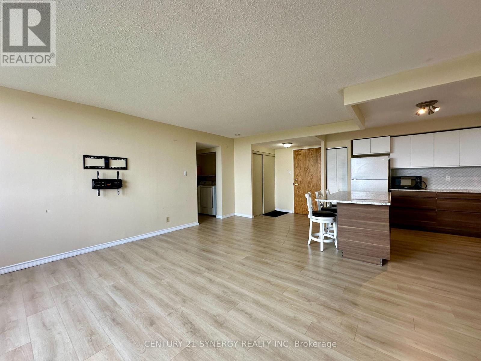 1508 - 2760 Carousel Crescent, Ottawa, ON - Indoor