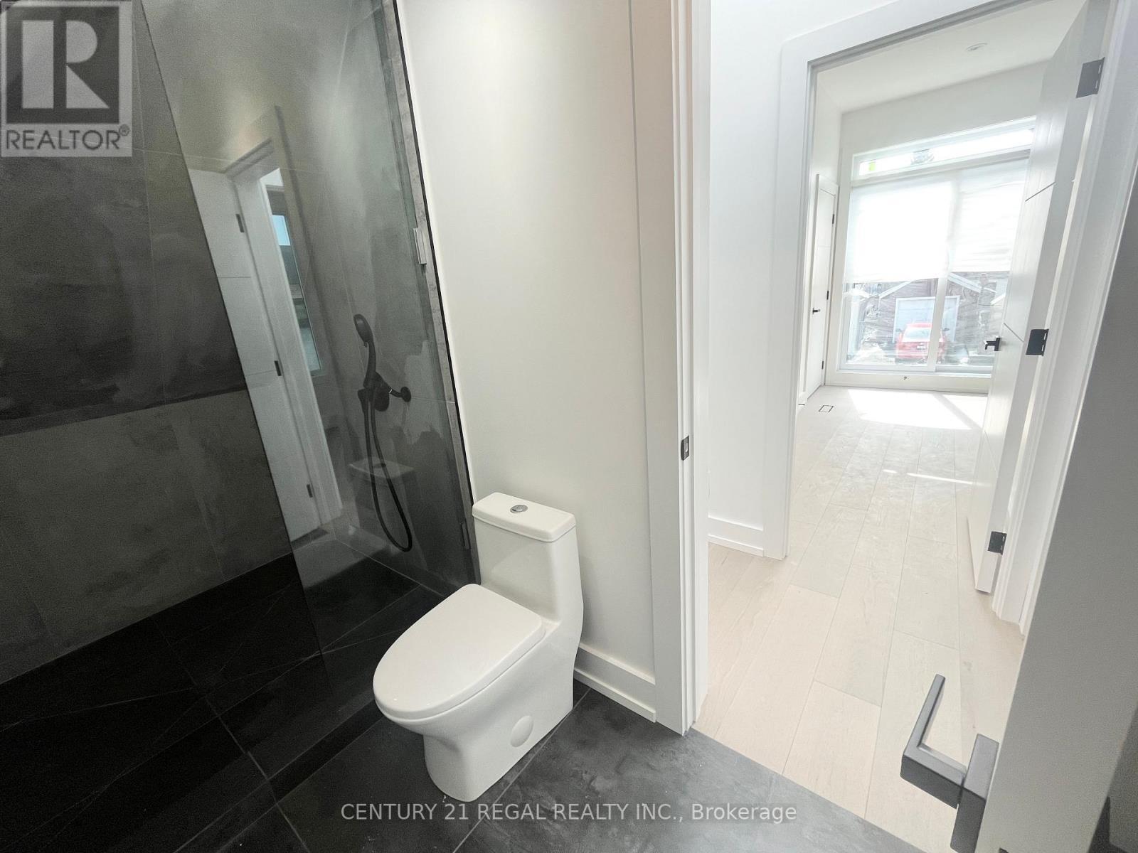 Bathroom 2 - Unit 2 - 171 Durant Avenue, Toronto, ON - Indoor Photo Showing Bathroom