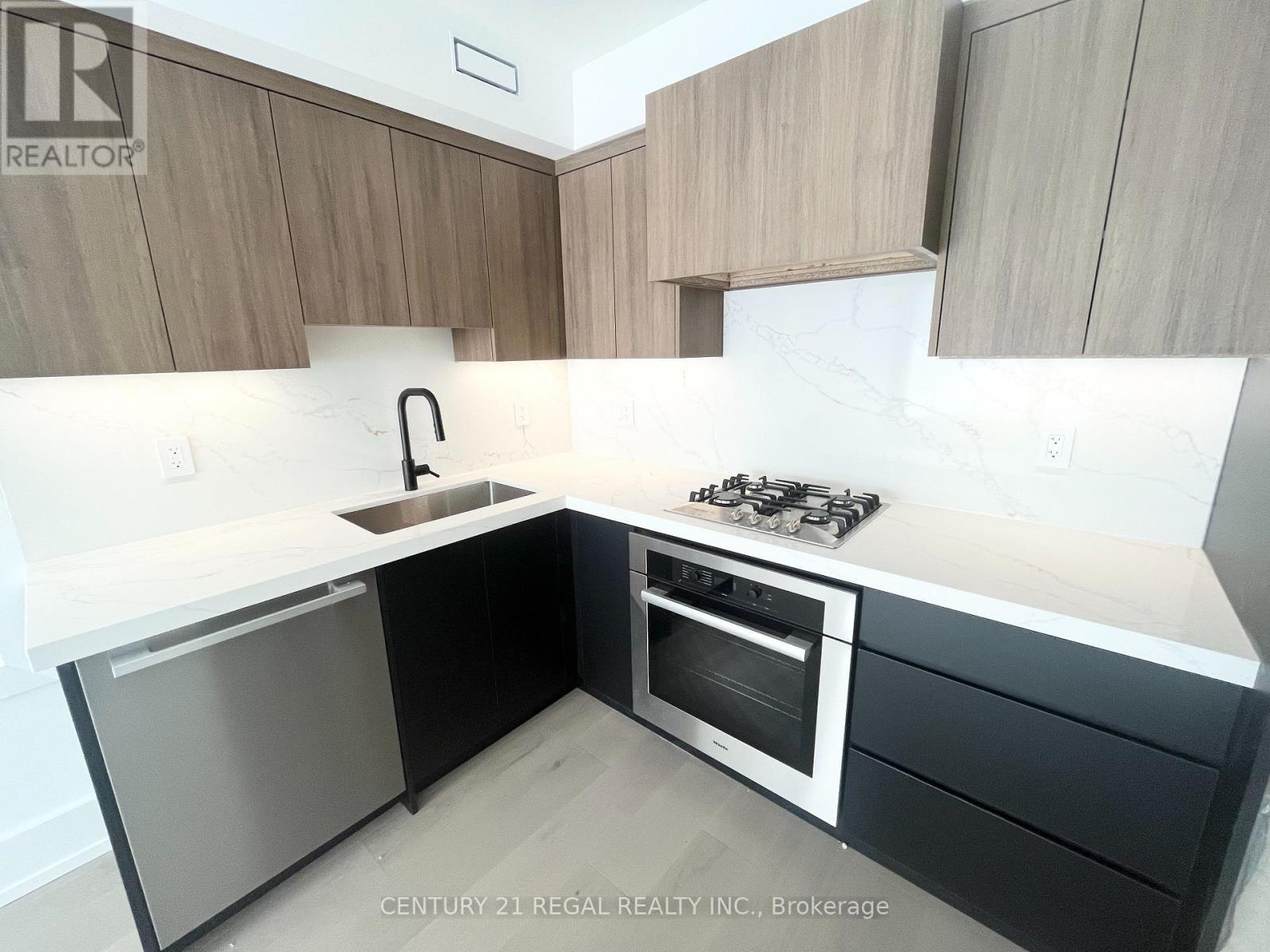 Kitchen - Unit 2 - 171 Durant Avenue, Toronto, ON - Indoor Photo Showing Kitchen With Upgraded Kitchen