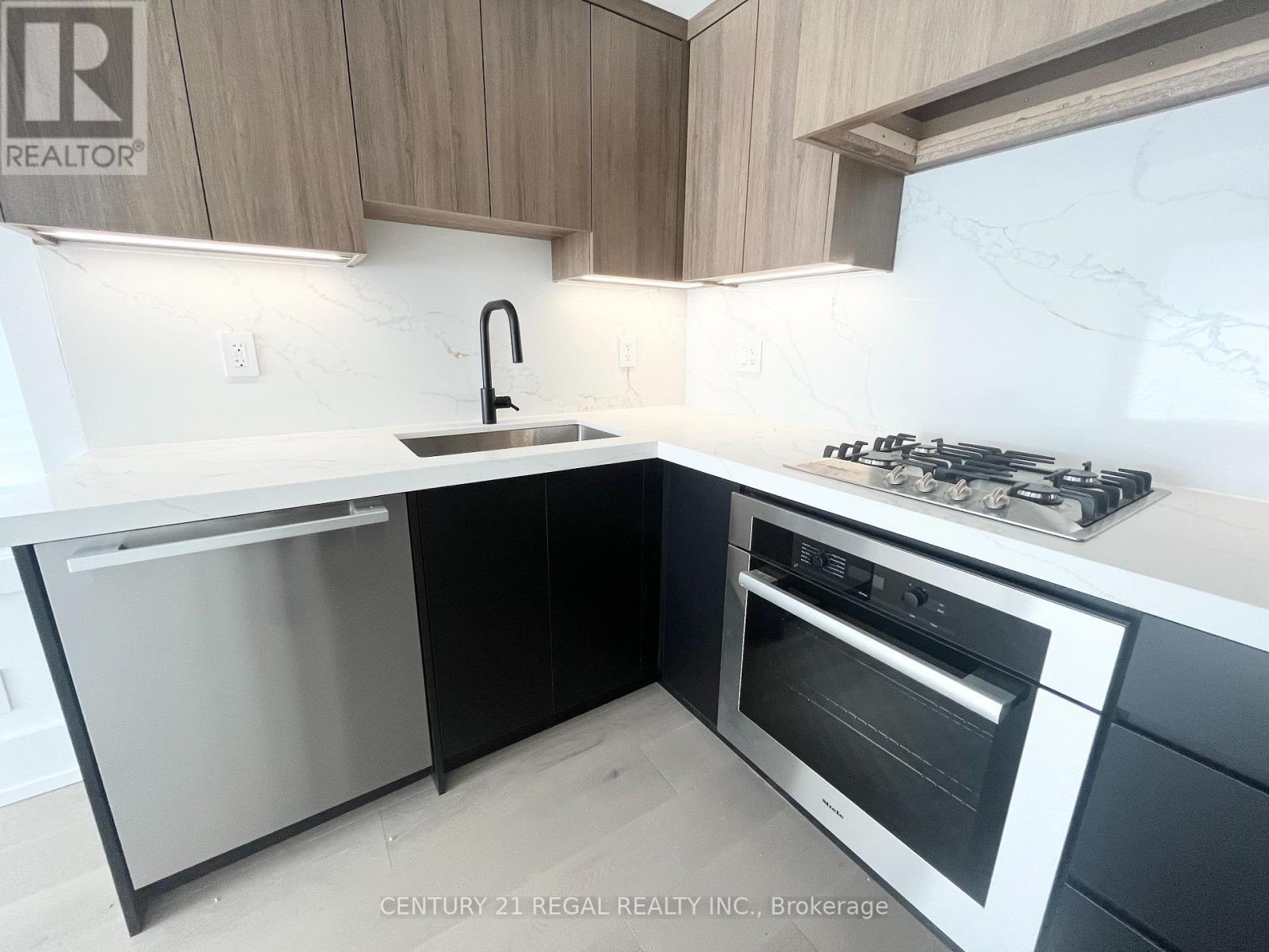 Kitchen - Unit 2 - 171 Durant Avenue, Toronto, ON - Indoor Photo Showing Kitchen With Upgraded Kitchen